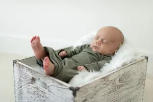 Olive Sleeper Newborn Gown