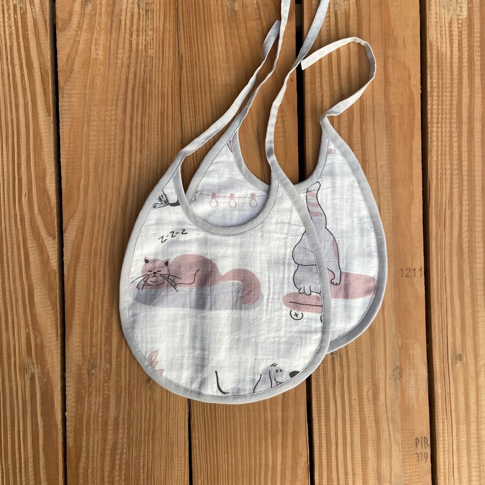 Woofles & Purrito Bibs (Set of 2)